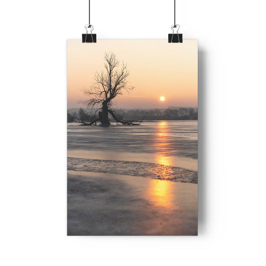 Giclée Art Print, Winter Sunset Tree Art, Last Ent Frozen Field Wall Decor, Nature Landscape Poster, Home Office Decor Print, Large Tree
